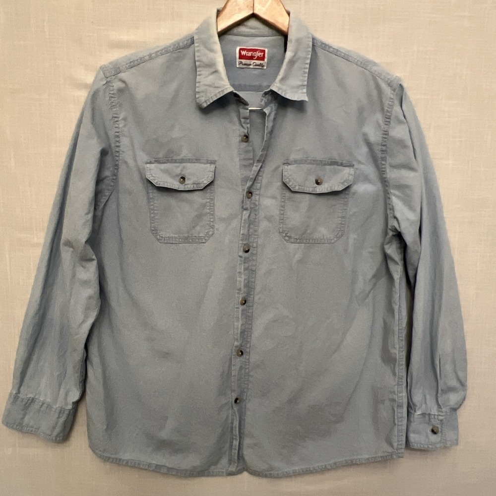 Wrangler Premium Quality Men's L Blue Chambray Button Work Shirt 100% Cotton